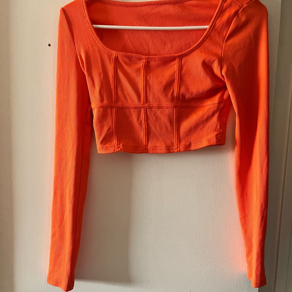 Chic Orange Long Sleeve Crop Top
